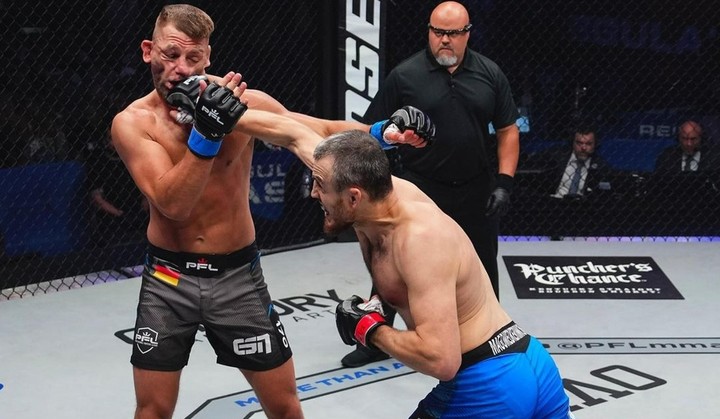 Dobojovali a dostali okamžitý vyhadzov za nudný zápas